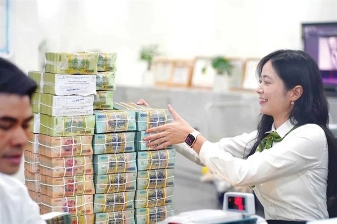 Interest rates forecast to peak in early 2026 - 1