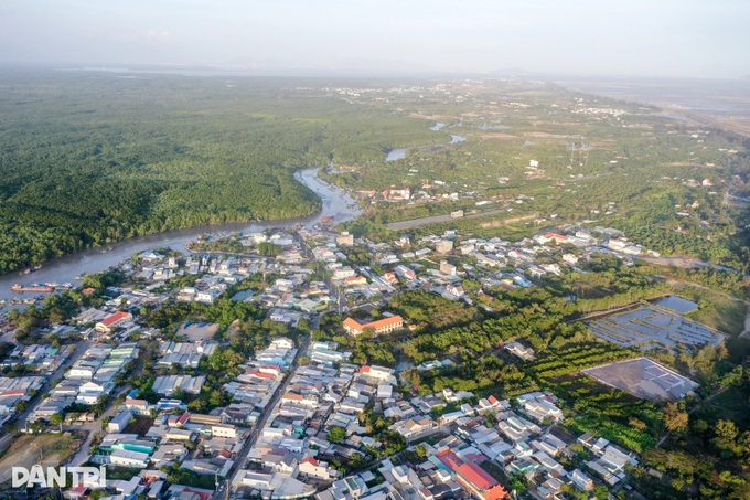 Ho Chi Minh City to launch first electric bus route in Can Gio - 1