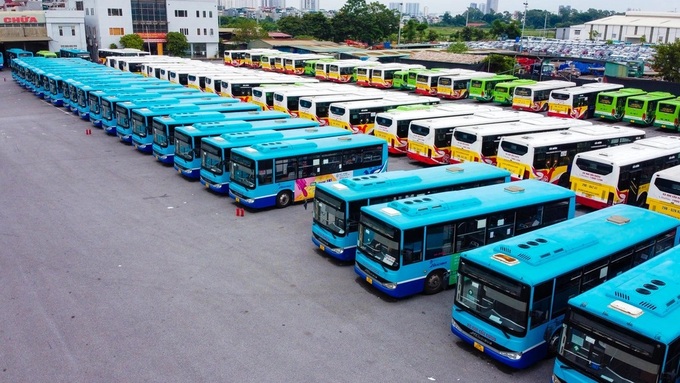 Hanoi to run nearly 50,000 bus services over Tet holiday - 1