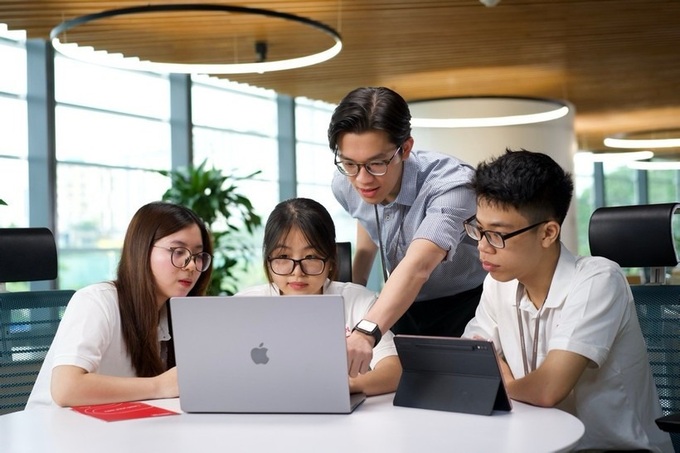 Viettel launches talent search for strategic tech workforce - 1