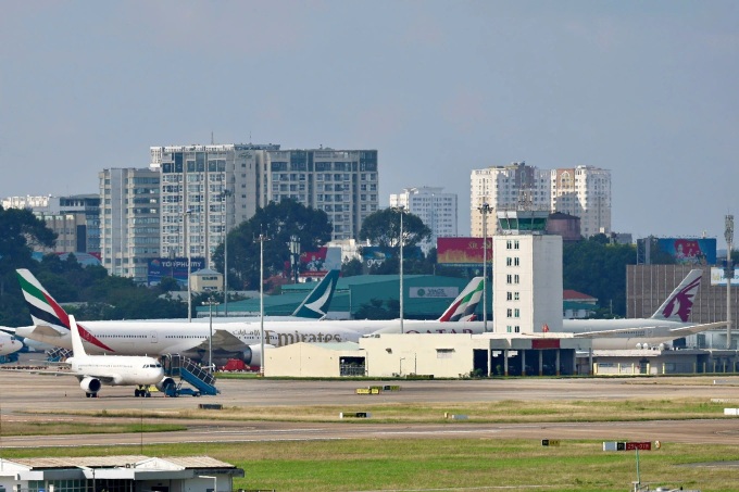 Middle East airlines cancel Vietnam flights, affecting 6,000 passengers - 1