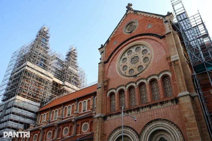 Saigon Notre-Dame Cathedral emerges after nearly a decade of restoration - 5 Saigon Notre-Dame Cathedral emerges after nearly a decade of restoration - 5