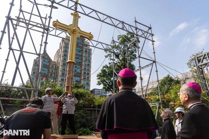 Saigon Notre-Dame Cathedral emerges after nearly a decade of restoration - 6 Saigon Notre-Dame Cathedral emerges after nearly a decade of restoration - 6