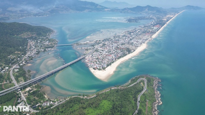 Hue-Danang tourist train upgraded for heritage route - 9