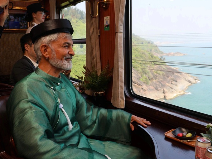 Hue-Danang tourist train upgraded for heritage route - 12