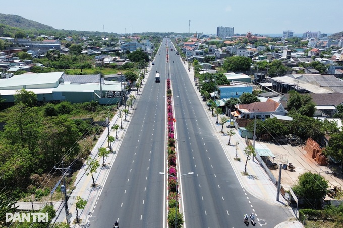 Winding coastal pass in HCM City draws visitors - 8 Winding coastal pass in HCM City draws visitors - 8