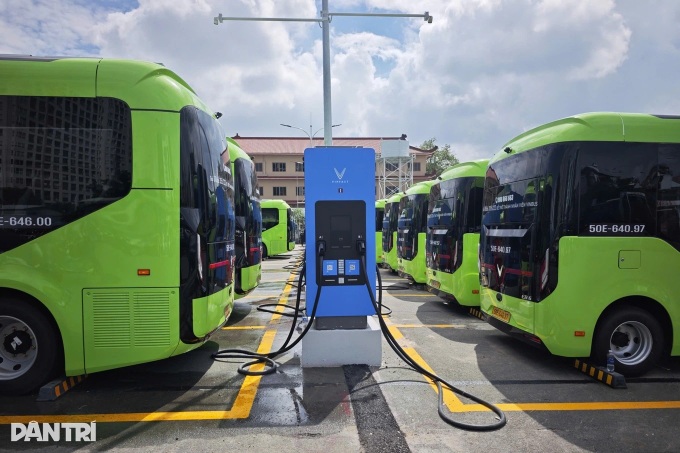 Vietnam targets 50 per cent electric public transport by 2030 - 1