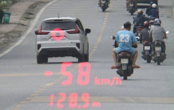 Foreigner fined for speeding, driving without licence in Lao Cai - 1 Foreigner fined for speeding, driving without licence in Lao Cai - 1