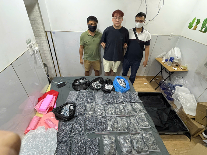 HCM City busts drug operation run by foreign suspects - 2