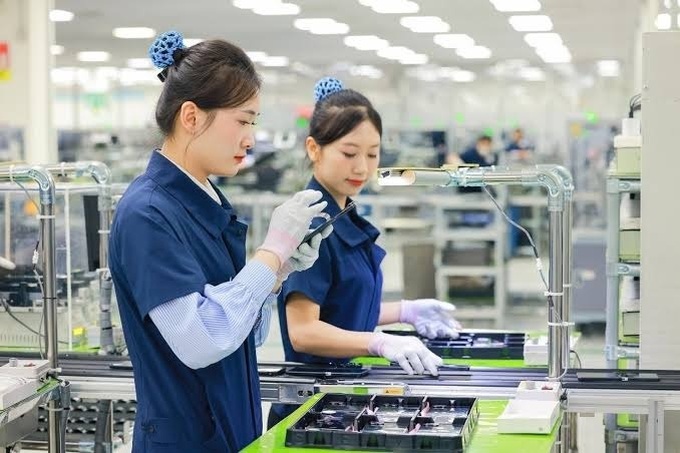 Vietnam attracts USD 38 billion in FDI over seven months - 1