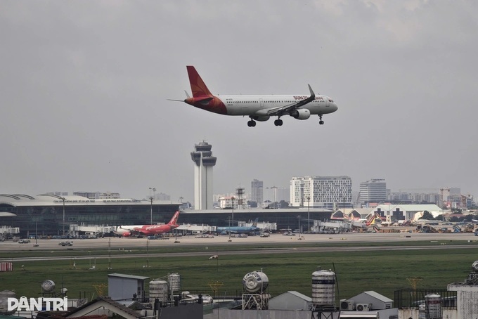 HCM City identifies UAV hotspots threatening flight safety - 1