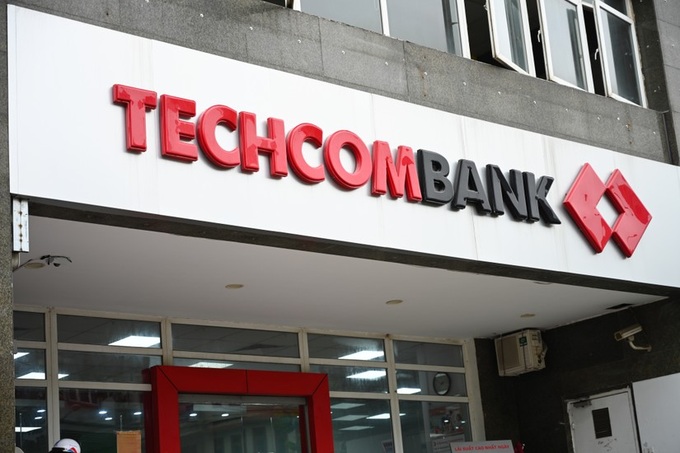 Techcombank trả lương cho nhân viên bình quân 49 triệu đồng/tháng - 1