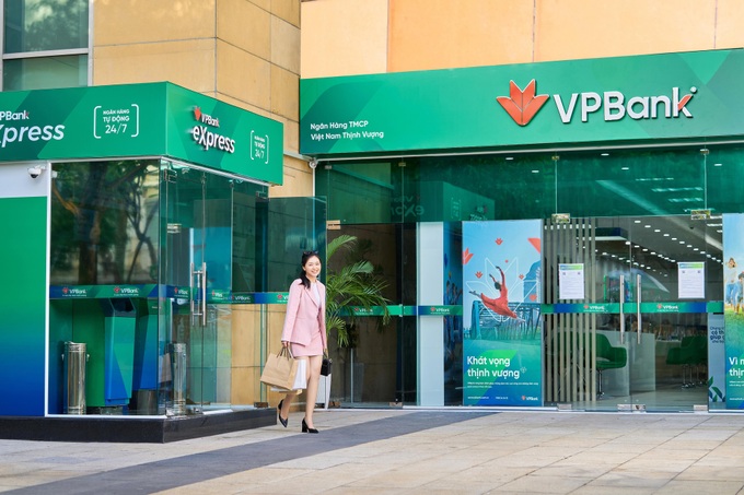 Sếp VPBank muốn mua vào 30 triệu cổ phiếu VPB - 1