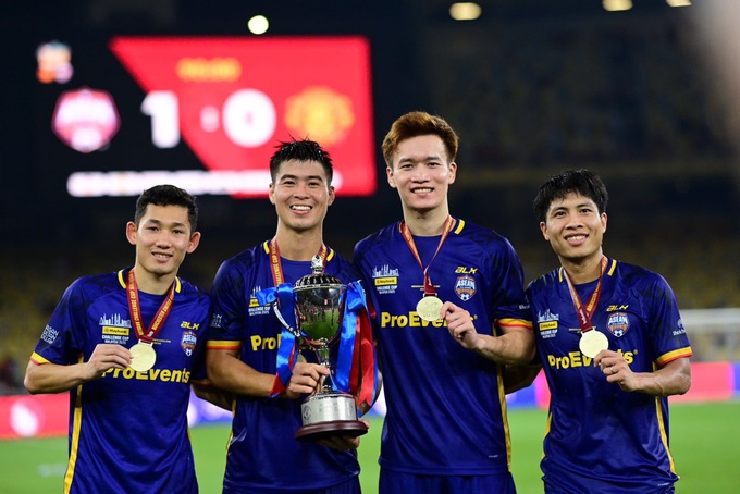 ASEAN All Stars thắng Manchester United - 1