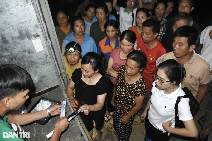 Tình người trong gian khó giữa siêu bão Yagi - 4 Tình người trong gian khó giữa siêu bão Yagi - 4