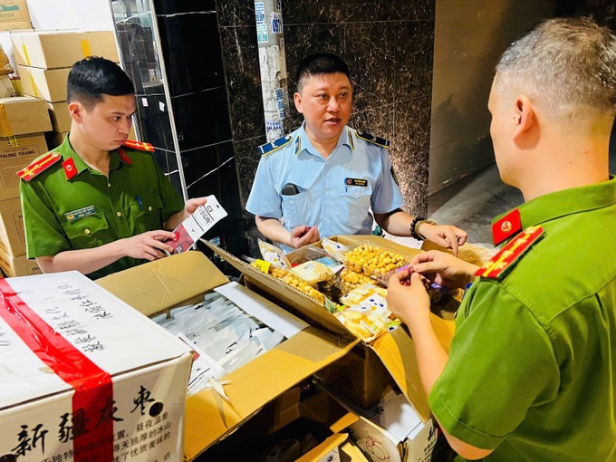 Ngăn chặn hàng giả, gian lận thương mại: Đừng để “bắt cóc bỏ đĩa” - 1 Ngăn chặn hàng giả, gian lận thương mại: Đừng để “bắt cóc bỏ đĩa” - 1