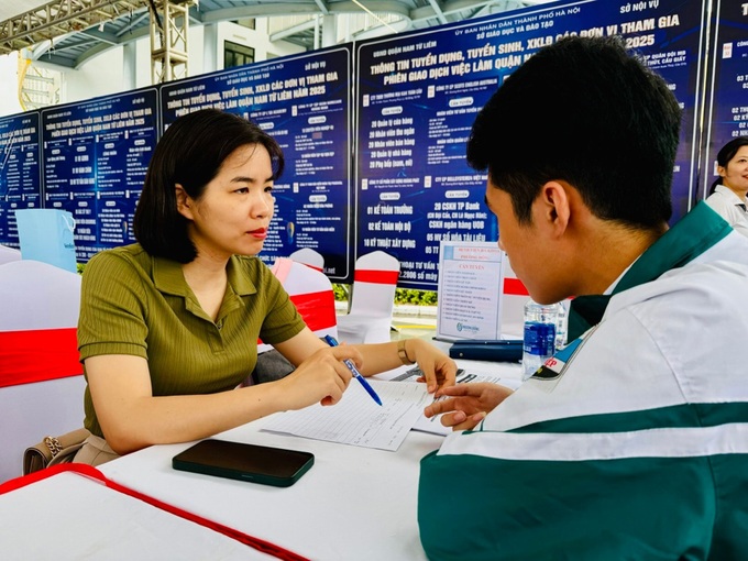 Hà Nội tăng cường giải quyết việc làm và bảo đảm an sinh xã hội - 1