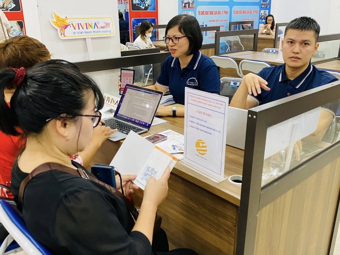 Hà Nội: Ưu tiên tuyển dụng  lao động nghỉ việc do sắp xếp bộ máy hành chính - 1