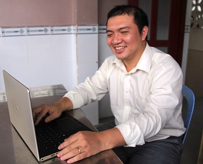 Vượt bóng tối, viết tiếp ước mơ bằng “đôi mắt” tâm hồn - 2 Vượt bóng tối, viết tiếp ước mơ bằng “đôi mắt” tâm hồn - 2