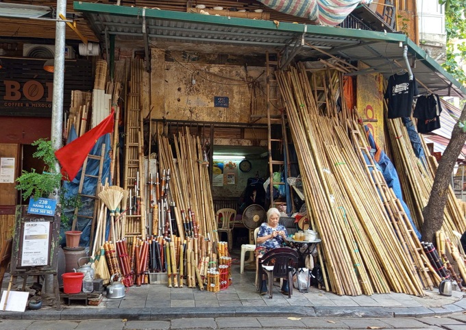 Những người giữ nghề phố cổ - Kỳ II: Giữ hồn tre giữa lòng phố cổ - 1 Những người giữ nghề phố cổ - Kỳ II: Giữ hồn tre giữa lòng phố cổ - 1