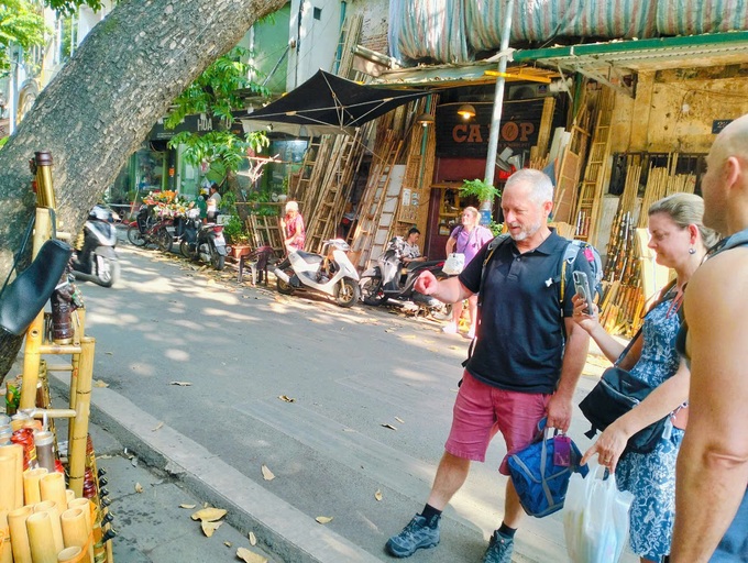 Những người giữ nghề phố cổ - Kỳ II: Giữ hồn tre giữa lòng phố cổ - 2 Những người giữ nghề phố cổ - Kỳ II: Giữ hồn tre giữa lòng phố cổ - 2