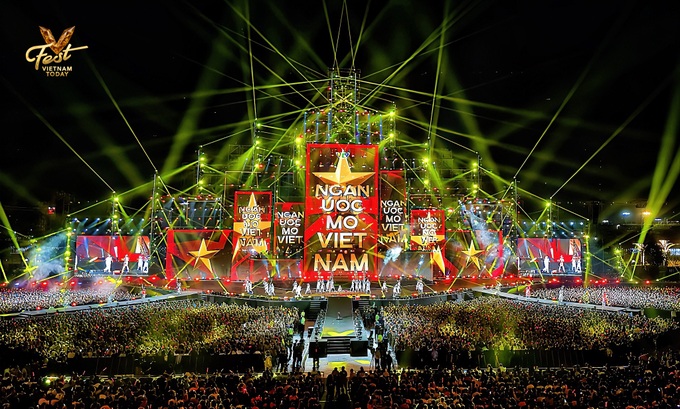 Concert yêu nước: Khi âm nhạc trở thành “chất keo” gắn kết cộng đồng - 1 Concert yêu nước: Khi âm nhạc trở thành “chất keo” gắn kết cộng đồng - 1