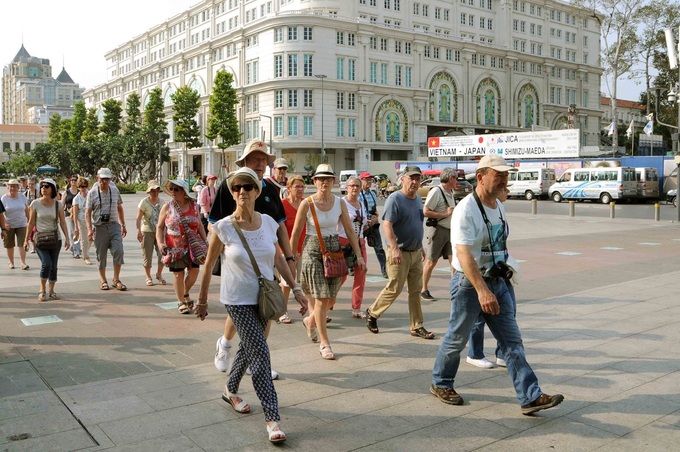 Khách du lịch quốc tế đến Việt Nam đạt hơn 1,7 triệu lượt người - 1 Khách du lịch quốc tế đến Việt Nam đạt hơn 1,7 triệu lượt người - 1