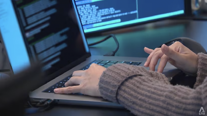 Giáo viên, nhà phát triển phần mềm được săn đón trong thời đại bùng nổ AI - 1