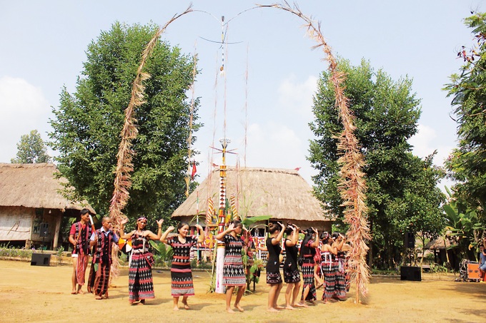 Cây nêu ngày tết - nét đẹp văn hóa tâm linh người Việt - 1