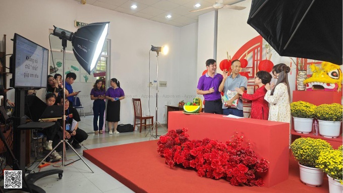 Nở rộ dịch vụ livestream bán hàng cận tết - 1 Nở rộ dịch vụ livestream bán hàng cận tết - 1