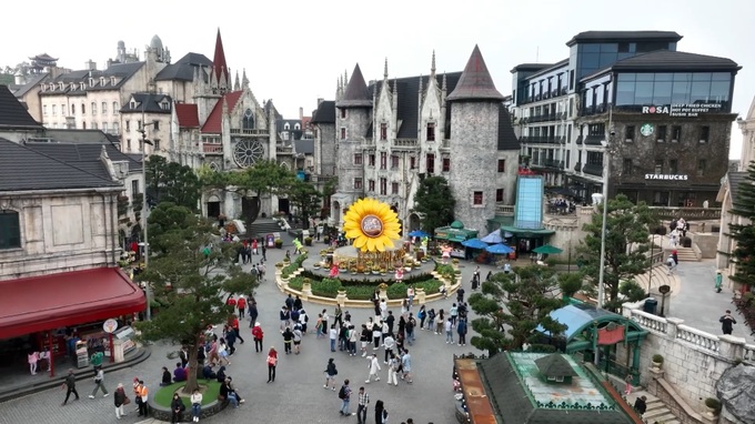 “Nóng” du lịch Tết Bính Ngọ - 2