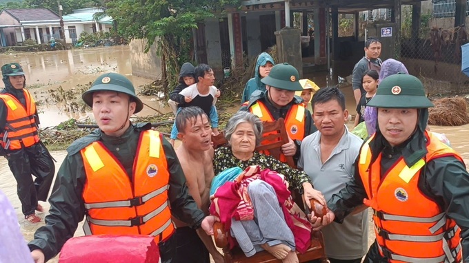 Tình quân dân, nghĩa đồng bào trong một năm đầy biến cố - 3