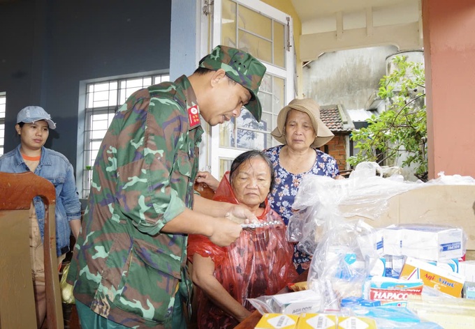 Tình quân dân, nghĩa đồng bào trong một năm đầy biến cố - 5