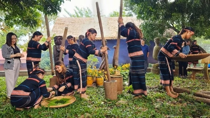 Bản làng “thức giấc” nhờ du lịch cộng đồng - 1