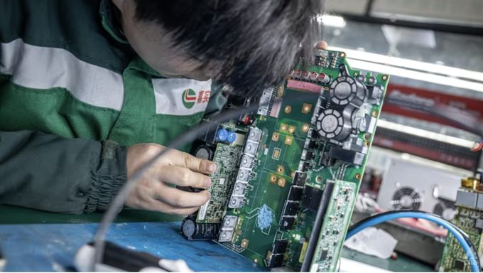 Trung Quốc: “Khát” nhân lực bảo dưỡng xe điện - 1