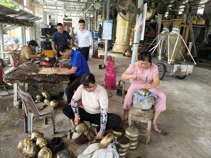 Giữ lửa nghề kim hoàn cổ - 1 Giữ lửa nghề kim hoàn cổ - 1
