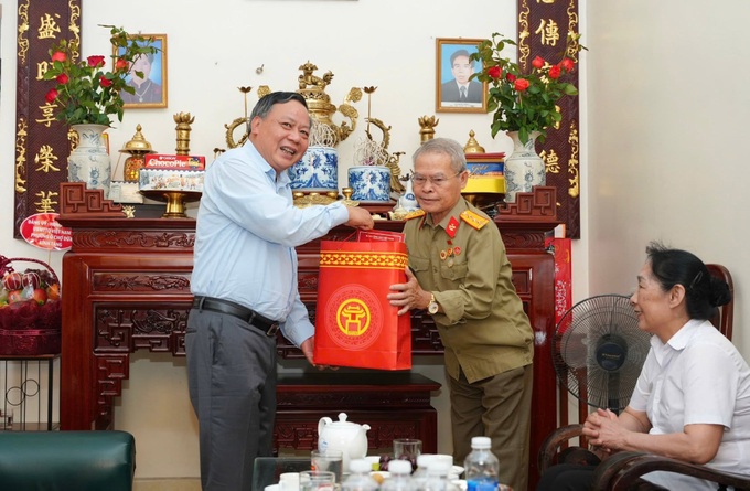 Hà Nội: Hơn 2.000 tỷ đồng chăm lo người có công - 1 Hà Nội: Hơn 2.000 tỷ đồng chăm lo người có công - 1