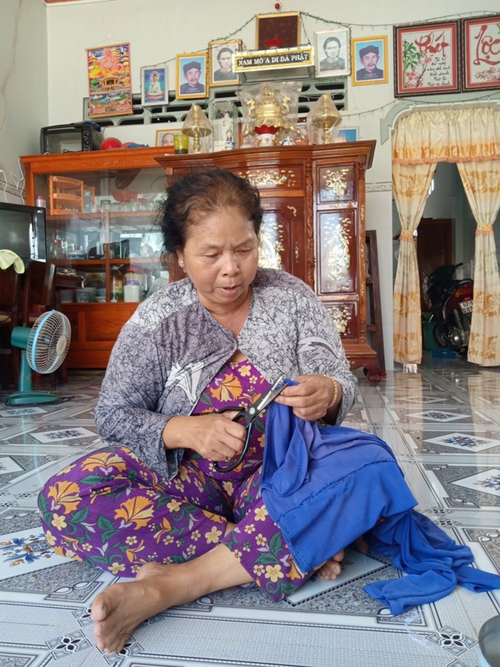 14 hộ dân bị sông Hậu nuốt nhà: Người thấp thỏm chờ nhà, người âu lo nợ nần - 3