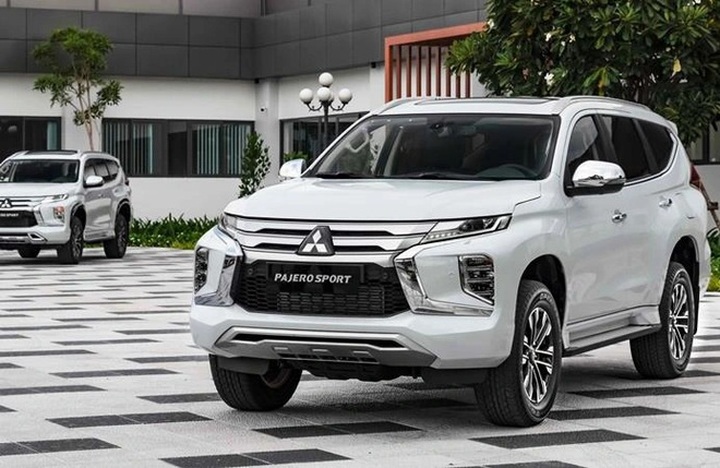 3 mẫu xe gầm cao tiền tỷ đang được giảm giá cả trăm triệu đồng - 3