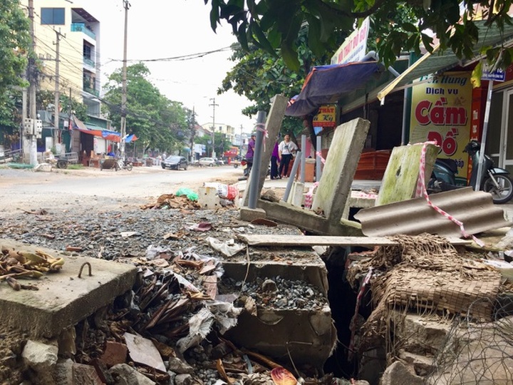 30 năm, 9 đời chủ tịch không làm nổi đoạn đường 592m tại Hà Tĩnh! - 1