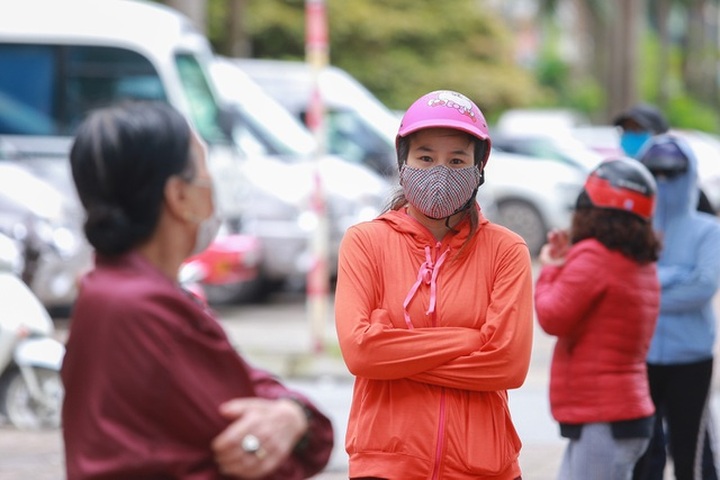 Ấm lòng suất ăn ai thiếu đến nhận trên phố Hà Nội giữa đại dịch Covid-19 - 8