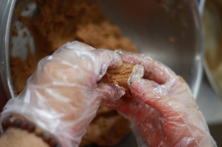 Anh chàng đẹp trai đam mê làm bánh, mỗi tháng bỏ túi 60 triệu đồng - 5