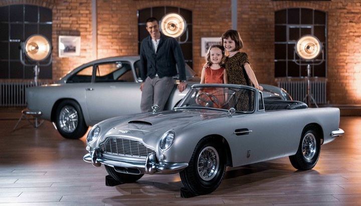 Aston Martin DB5 Junior - Chiếc xe trẻ con đắt hơn Mercedes C-Class - 1