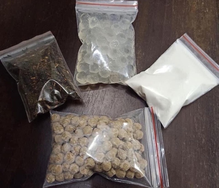 Ba ngàn đồng 1 lít trà sữa, nhiều ông bố mua cả can cho con uống dần - 2