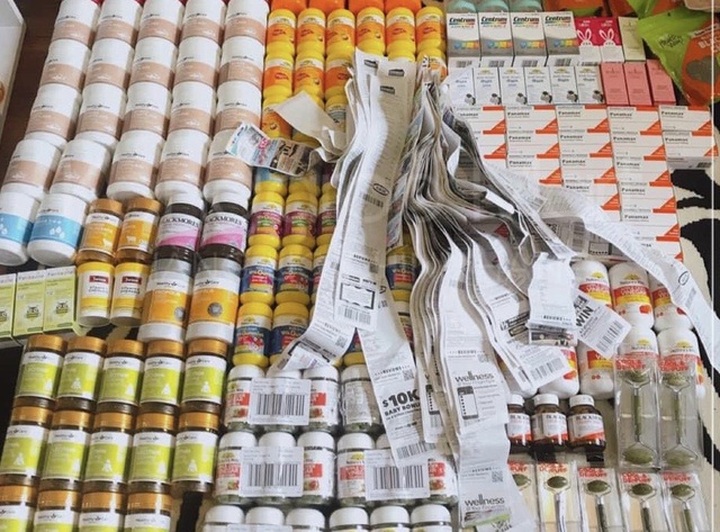 Bất chấp lệnh xử phạt, dân buôn vẫn rao bán rầm rộ hàng xách tay - 2