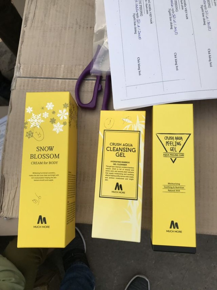 Bắt giữ lô mỹ phẩm Hàn Quốc gần 1 tỷ đồng buôn lậu qua đường sắt - 2