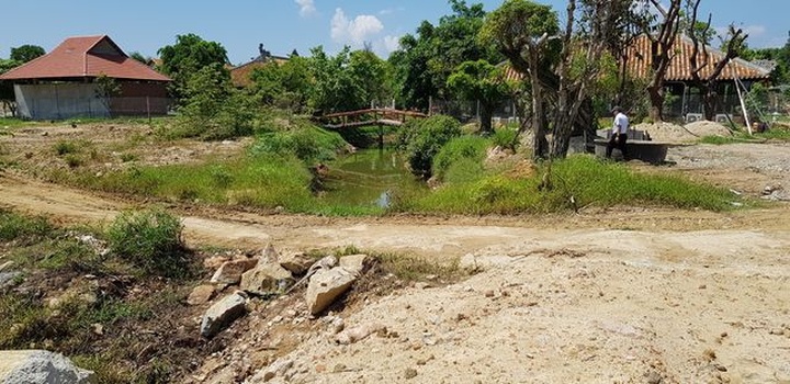 Bị chặn, đoàn kiểm tra phải leo tường vào kiểm tra resort của “đại gia” xứ Huế! - 2