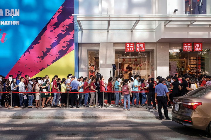 Bí kíp vượt dịch ngoạn mục của Uniqlo, thương hiệu của tỷ phú Nhật Bản - 2