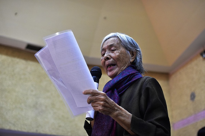 
Cử tri Trần Thị Mỹ (77 tuổi) ròng rã theo đuổi khiếu nại vụ Thủ Thiêm mười mấy năm qua
