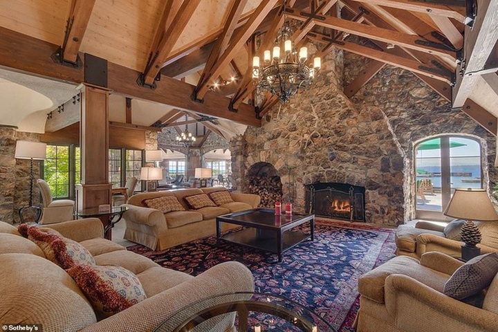 Biệt thự trong “Bố già” rao bán với giá 5,5 triệu USD - 7